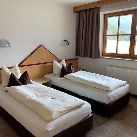 Pension Strolz Sankt Anton am Arlberg Dış mekan fotoğraf