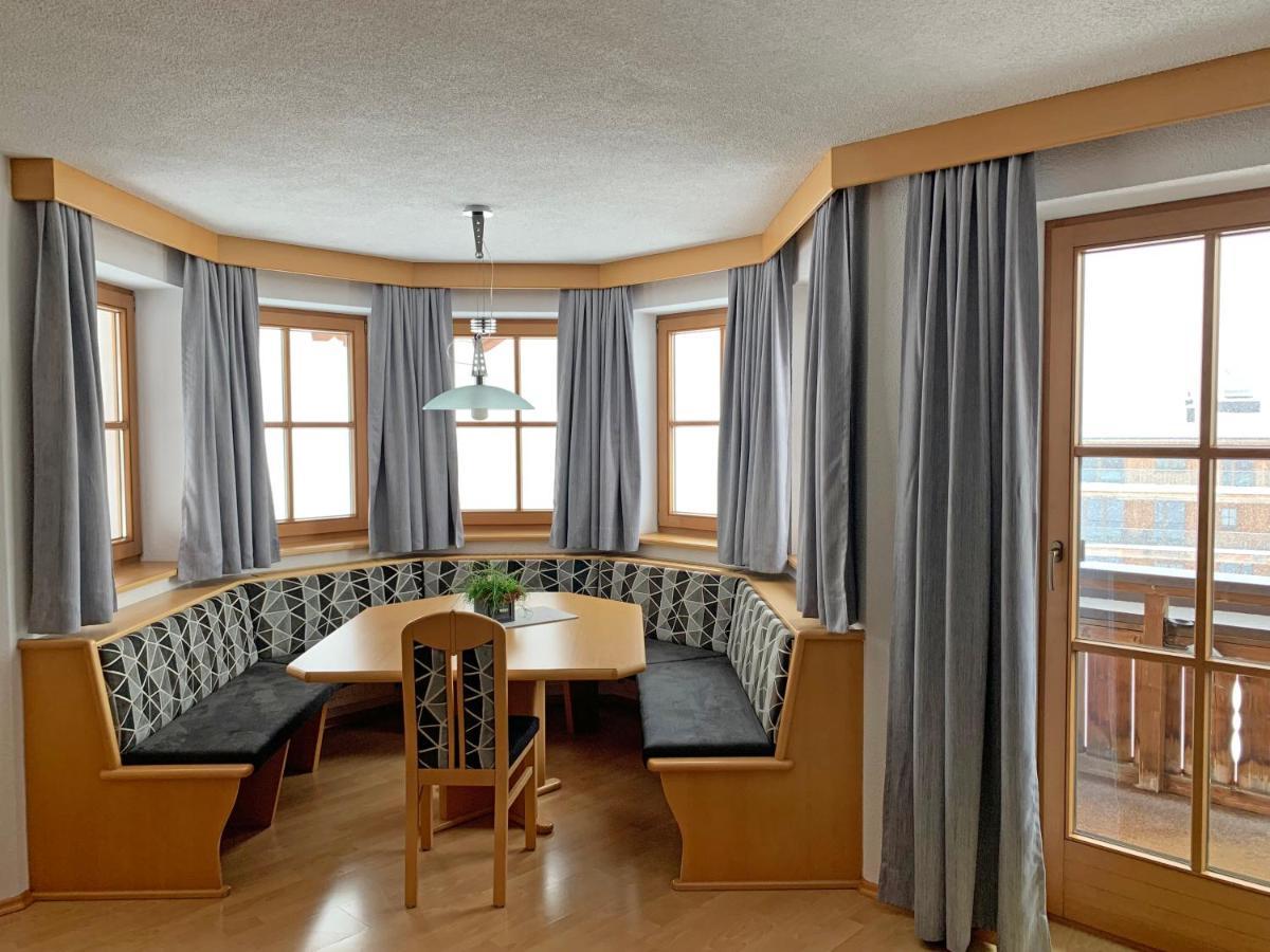 Pension Strolz Sankt Anton am Arlberg Dış mekan fotoğraf
